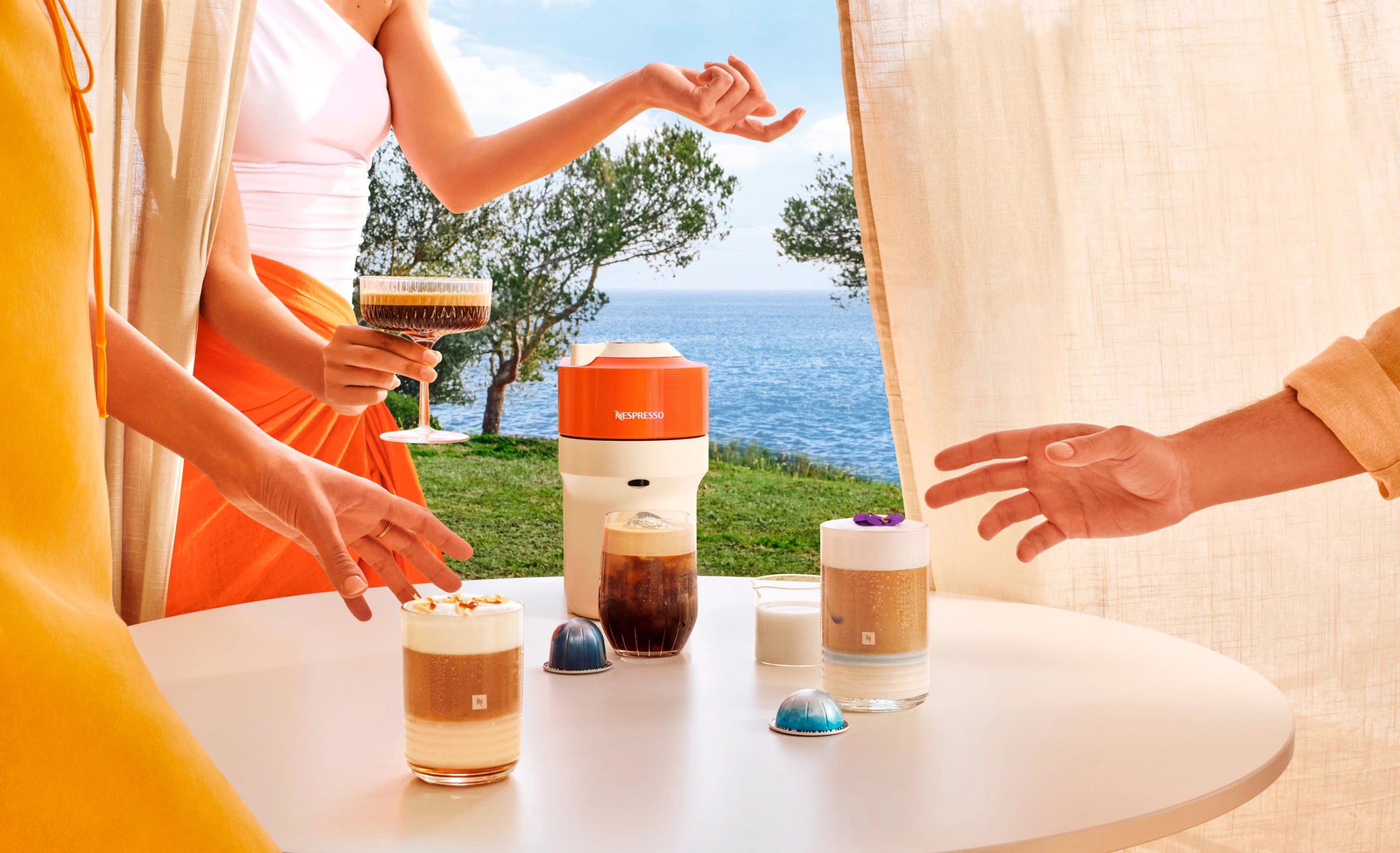 Pantone coffee maker 2025